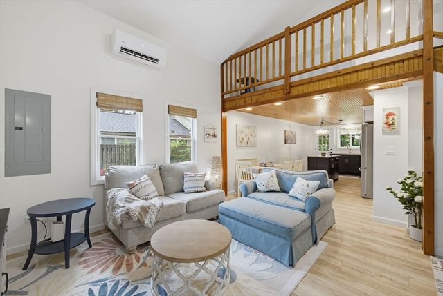 109 N Lake Ave, Southwick, MA 01077