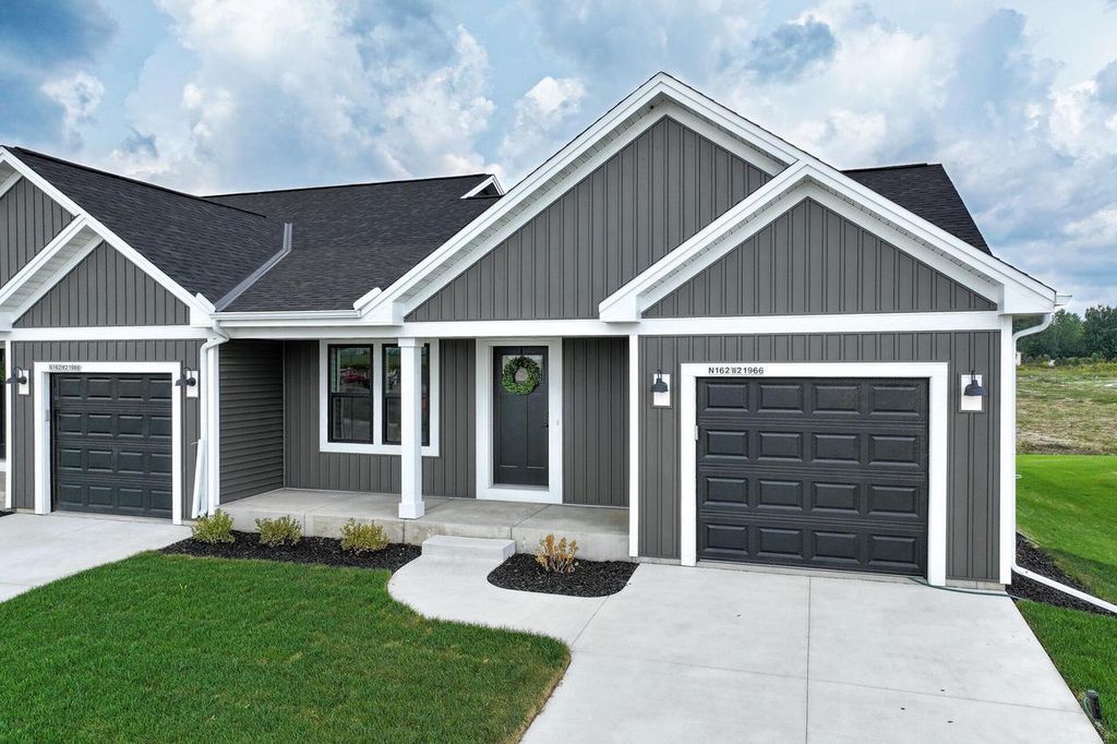 N162W21966 Poppy ROAD, Jackson, WI 53037