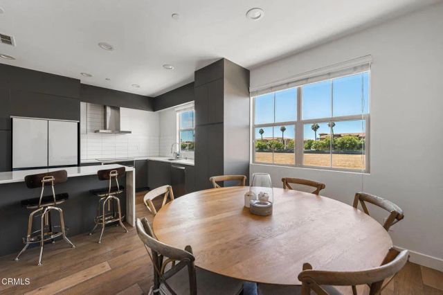 167 Westpark Court 102, Camarillo, CA 93012