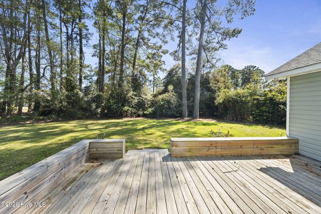 814 Lord Granville Drive, Morehead City, NC 28557