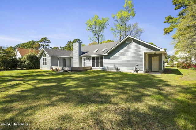 814 Lord Granville Drive, Morehead City, NC 28557