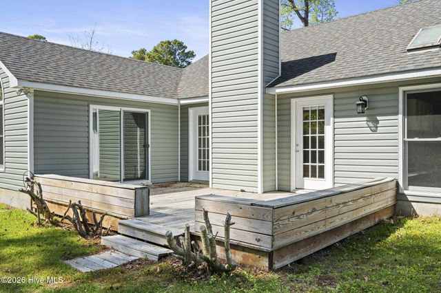 814 Lord Granville Drive, Morehead City, NC 28557