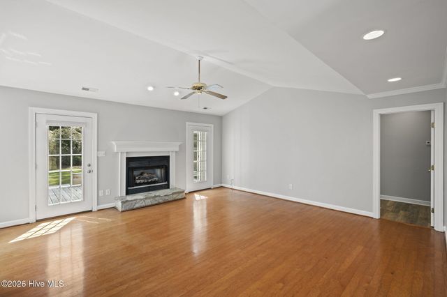 814 Lord Granville Drive, Morehead City, NC 28557