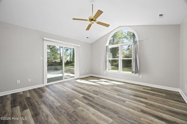 814 Lord Granville Drive, Morehead City, NC 28557