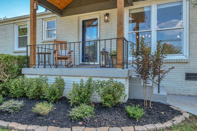 908 Solley Dr, Nashville, TN 37216