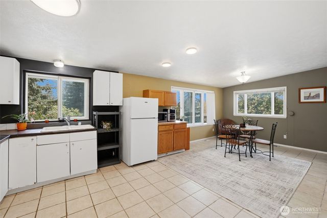 2030 S Kent Des Moines Road, Des Moines, WA 98198
