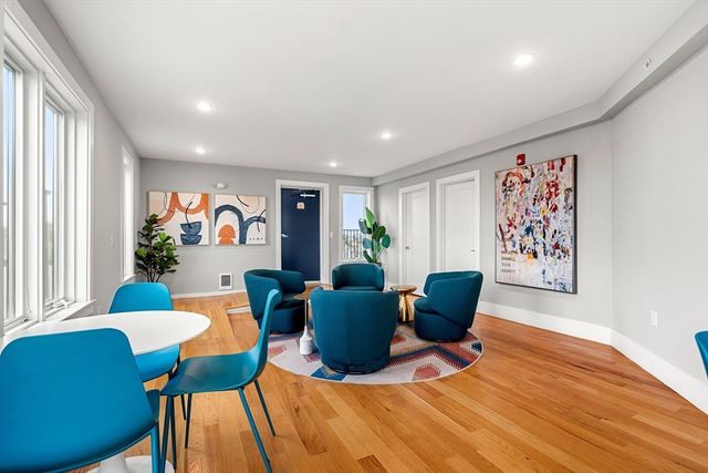 150 Hancock St 102, Quincy, MA 02171