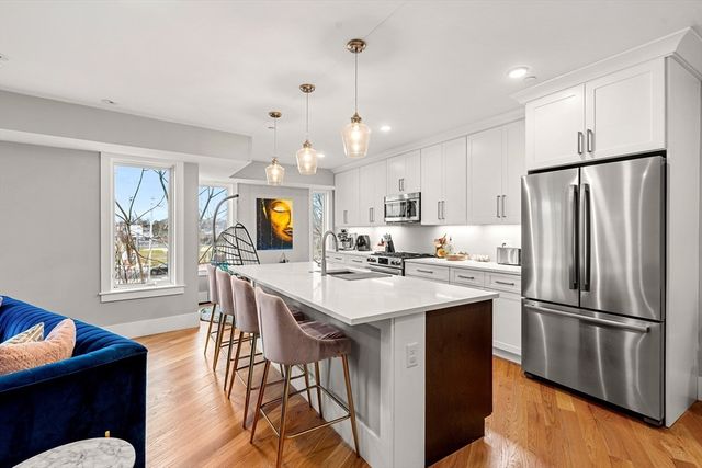 150 Hancock St 102, Quincy, MA 02171