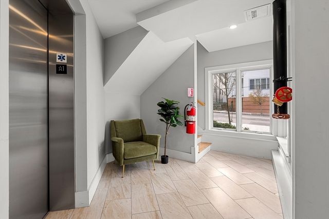 150 Hancock St 102, Quincy, MA 02171