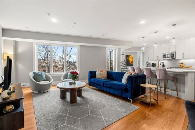 150 Hancock St 102, Quincy, MA 02171