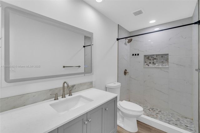 13737 SW 147th Cir Ln 3-33, Miami, FL 33186