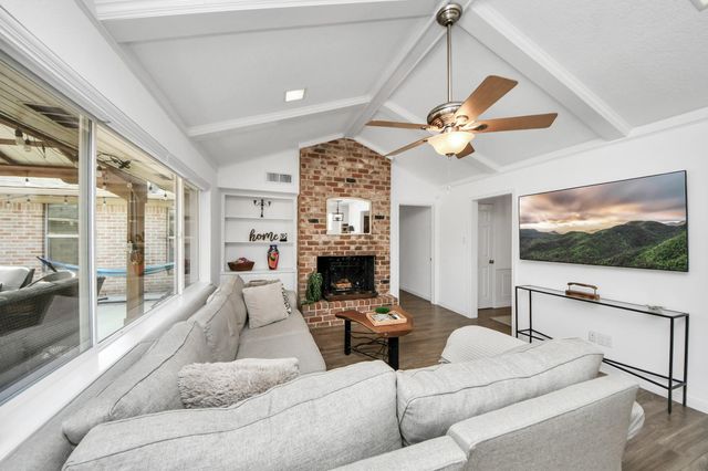 1307 Blue Willow Drive, Houston, TX 77042