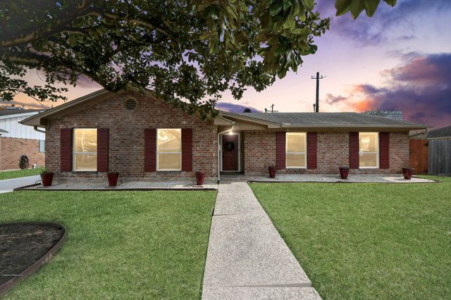 1307 Blue Willow Drive, Houston, TX 77042