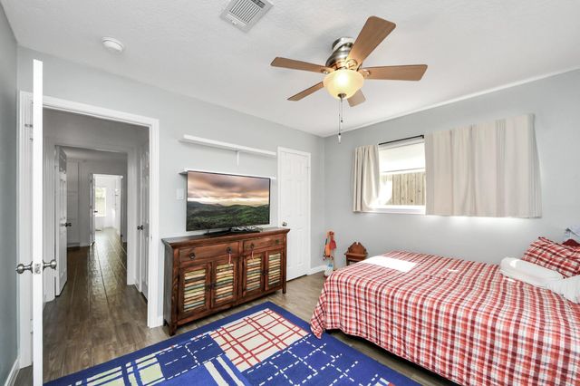 1307 Blue Willow Drive, Houston, TX 77042