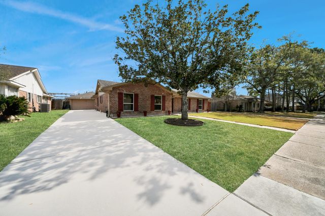 1307 Blue Willow Drive, Houston, TX 77042