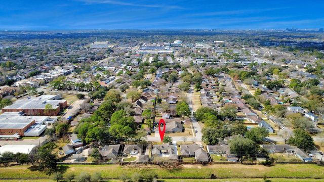 1307 Blue Willow Drive, Houston, TX 77042