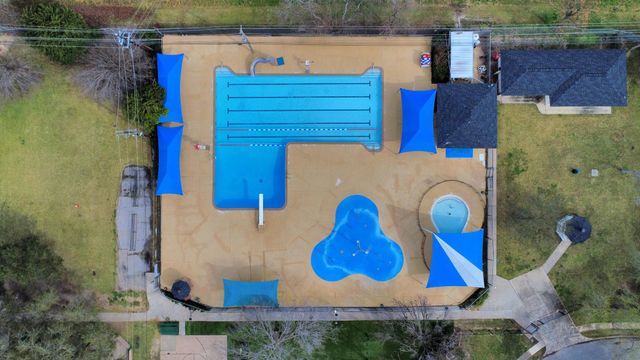 1307 Blue Willow Drive, Houston, TX 77042