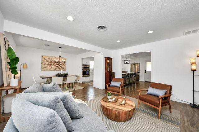 1307 Blue Willow Drive, Houston, TX 77042