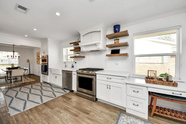 1307 Blue Willow Drive, Houston, TX 77042