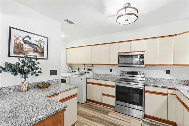 743 E 121st Terrace, Kansas City, MO 64146