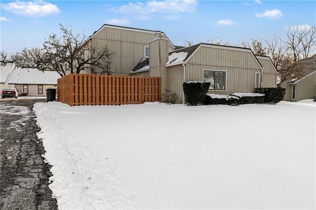 743 E 121st Terrace, Kansas City, MO 64146