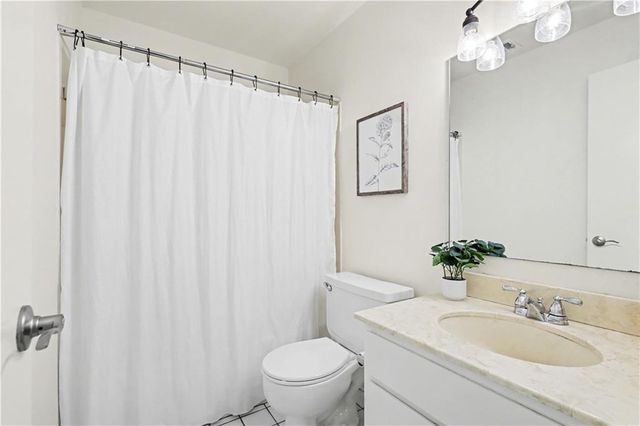 743 E 121st Terrace, Kansas City, MO 64146