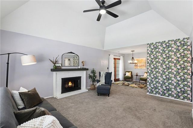 743 E 121st Terrace, Kansas City, MO 64146