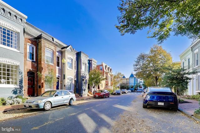 1238 LINDEN PL NE, Washington, DC 20002