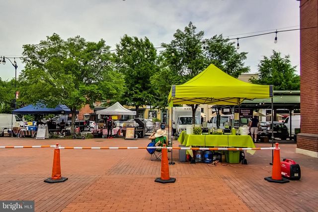 1238 LINDEN PL NE, Washington, DC 20002