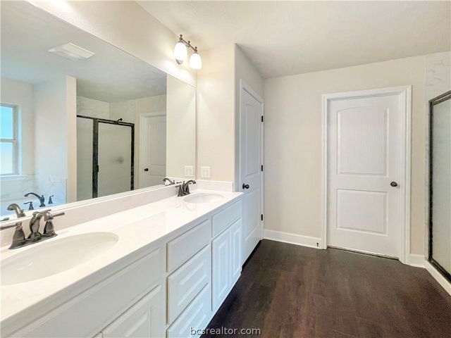 1017 Dove Chase Lane, College Station, TX 77845