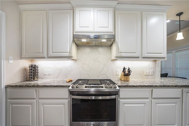 1017 Dove Chase Lane, College Station, TX 77845