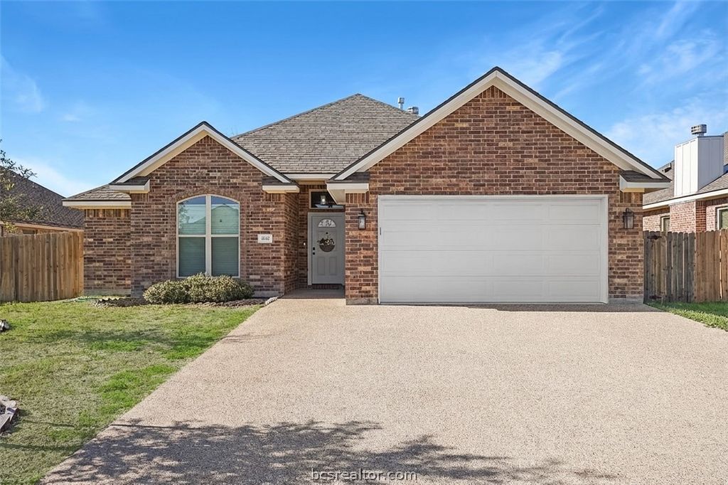 1017 Dove Chase Lane, College Station, TX 77845