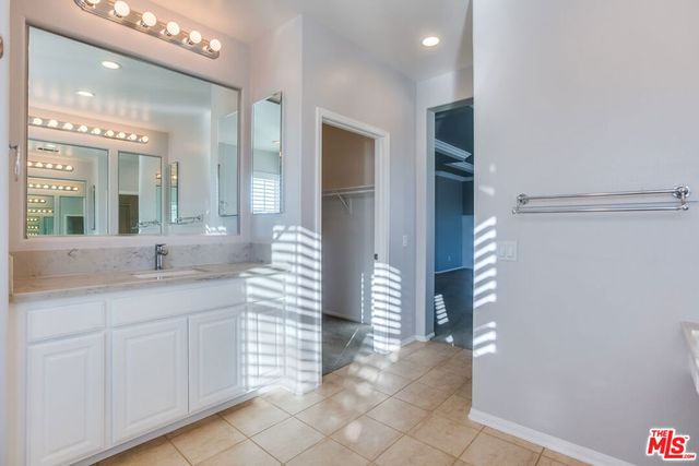 24040 Dandelion Lane, Valencia, CA 91354