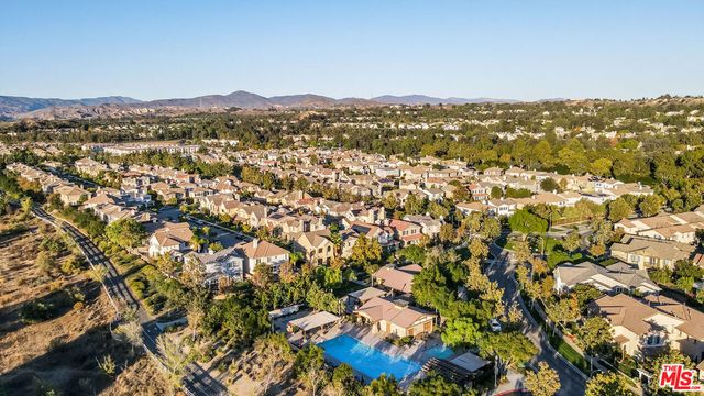 24040 Dandelion Lane, Valencia, CA 91354
