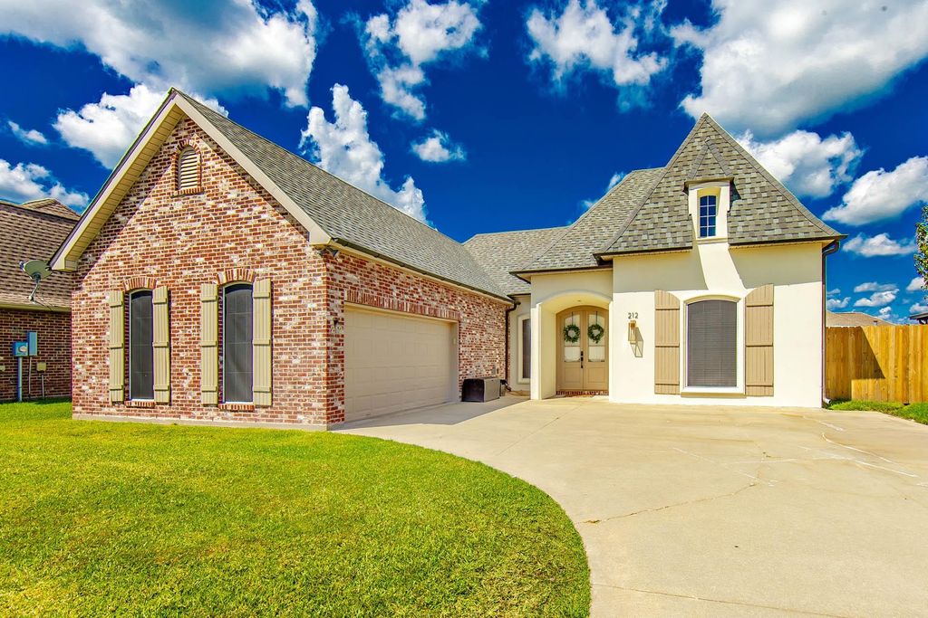 212 Lansdown Drive, Houma, LA 70360