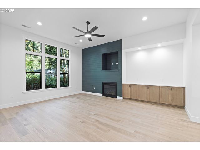 24508 E Bright Ave, Welches, OR 97067