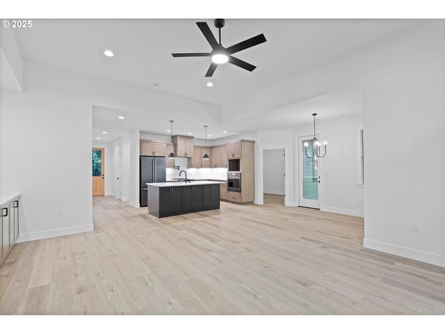 24508 E Bright Ave, Welches, OR 97067