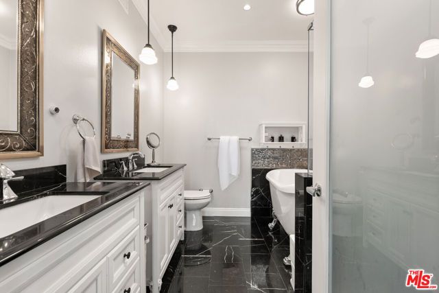 5350 Sepulveda Boulevard 7, Los Angeles, CA 91411