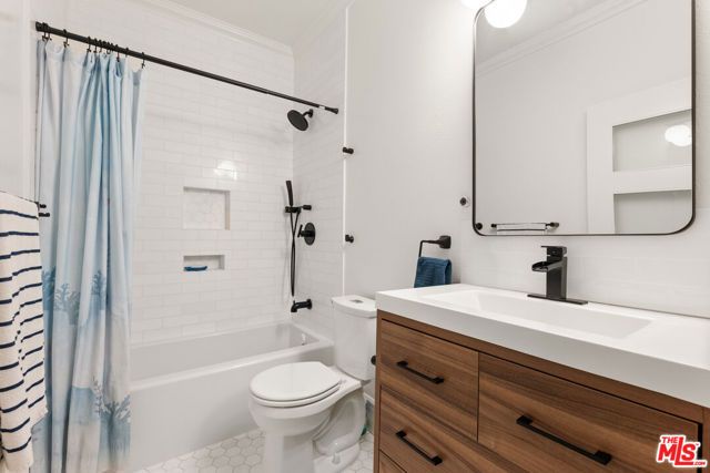 5350 Sepulveda Boulevard 7, Los Angeles, CA 91411