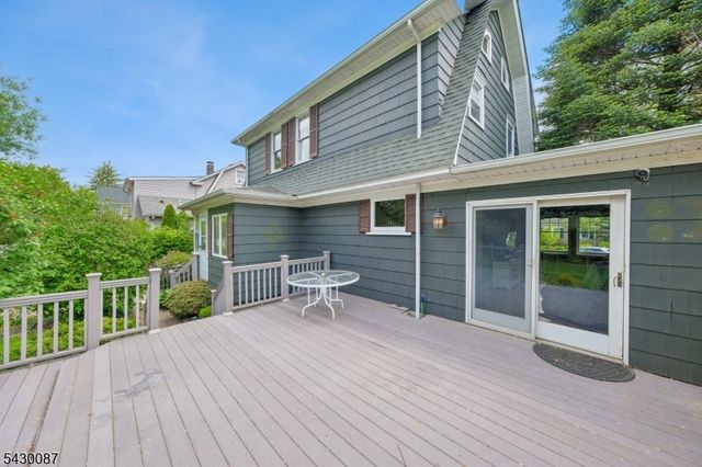 21 Bounty Street, Metuchen Boro, NJ 08840