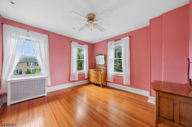 21 Bounty Street, Metuchen Boro, NJ 08840