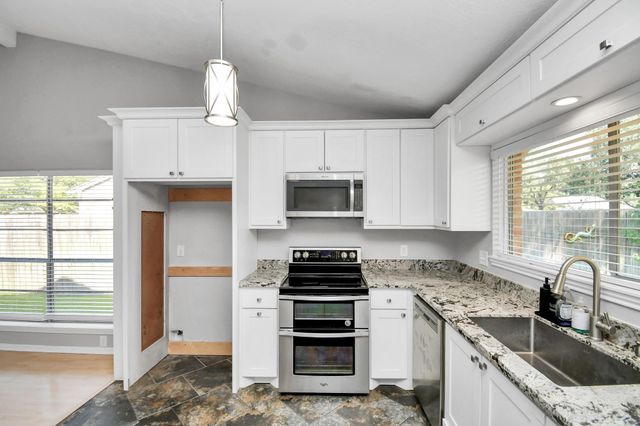 11506 Barwood Bend Drive, Houston, TX 77065