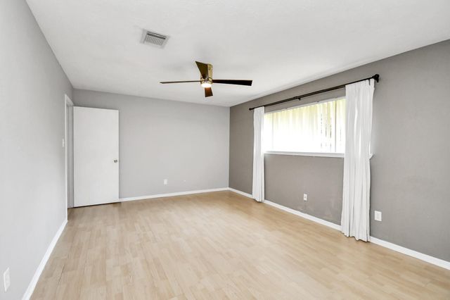 11506 Barwood Bend Drive, Houston, TX 77065