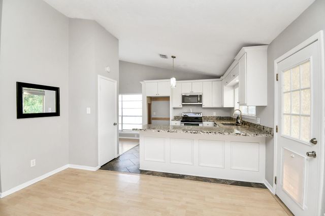 11506 Barwood Bend Drive, Houston, TX 77065