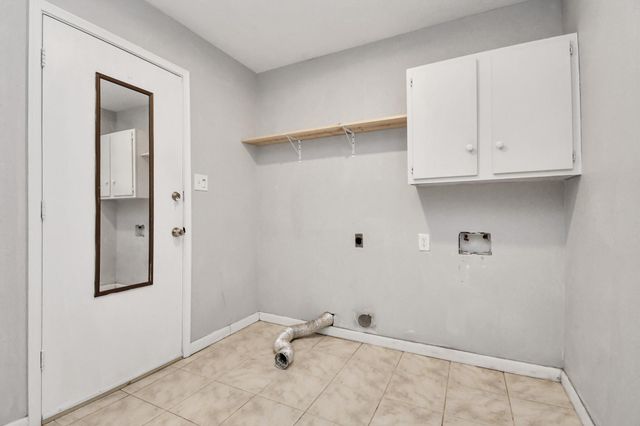 11506 Barwood Bend Drive, Houston, TX 77065