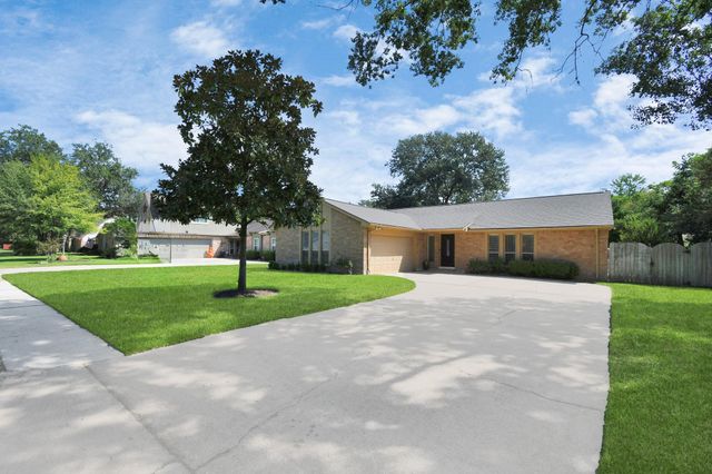 11506 Barwood Bend Drive, Houston, TX 77065