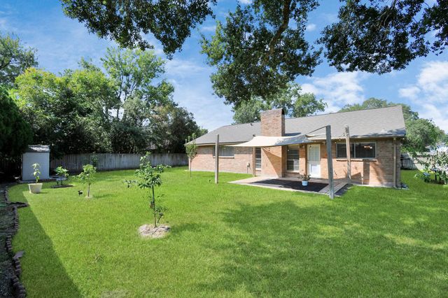 11506 Barwood Bend Drive, Houston, TX 77065