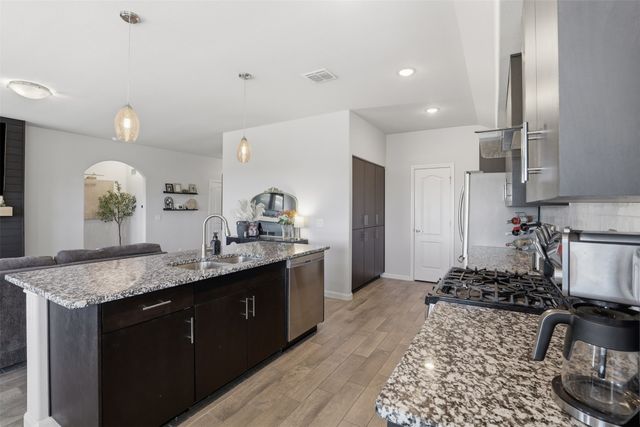 1032 Fairfax Drive, Godley, TX 76044
