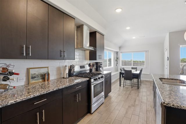 1032 Fairfax Drive, Godley, TX 76044