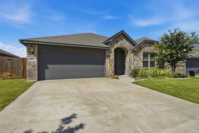 1032 Fairfax Drive, Godley, TX 76044